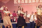 La Compagnia Rinascimentale Tres Lusores in Cina - danza popolare